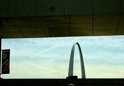 ARCH BETWEEN THE AIR BRIDGES CONNECTING BUILDINGS