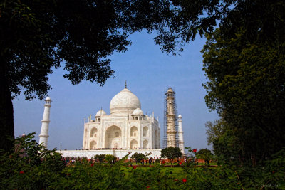 THE BEAUTIFUL TAJ MAHAL