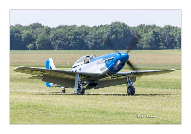 La Fert Alais 2014 - P-51 on the grass strip - 5232