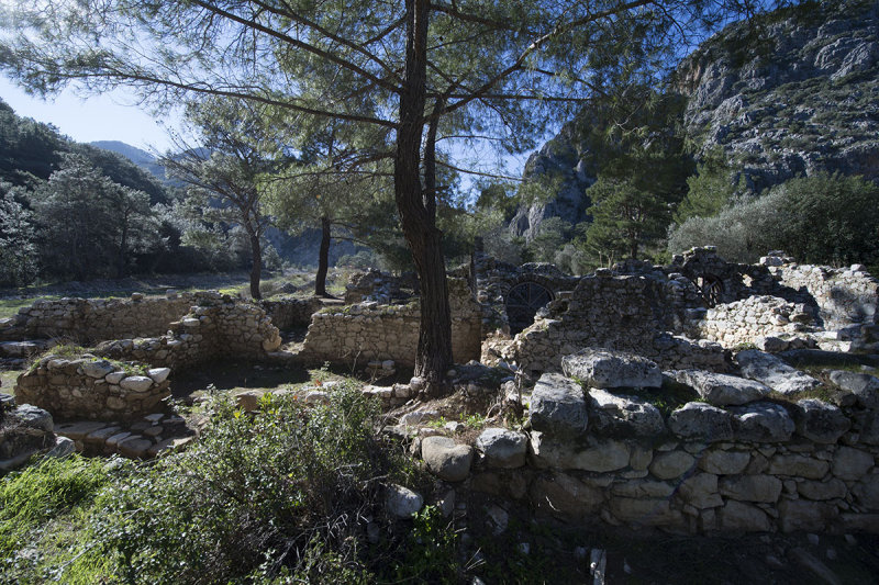 Olympos December 2013 3982.jpg