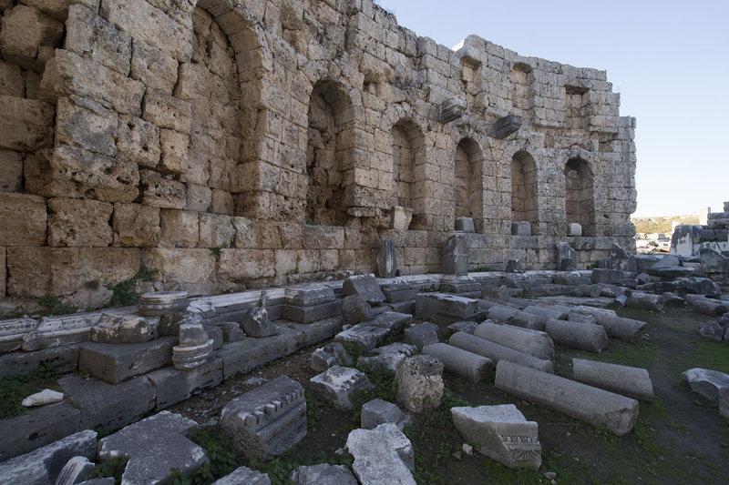 Perge December 2013 3063.jpg