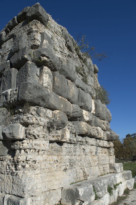 Limyra cenotaph of Gaius Caesar 3741.jpg