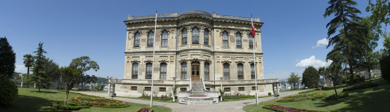 Istanbul Kucuksu Palace May 2014 8901 panorama.jpg