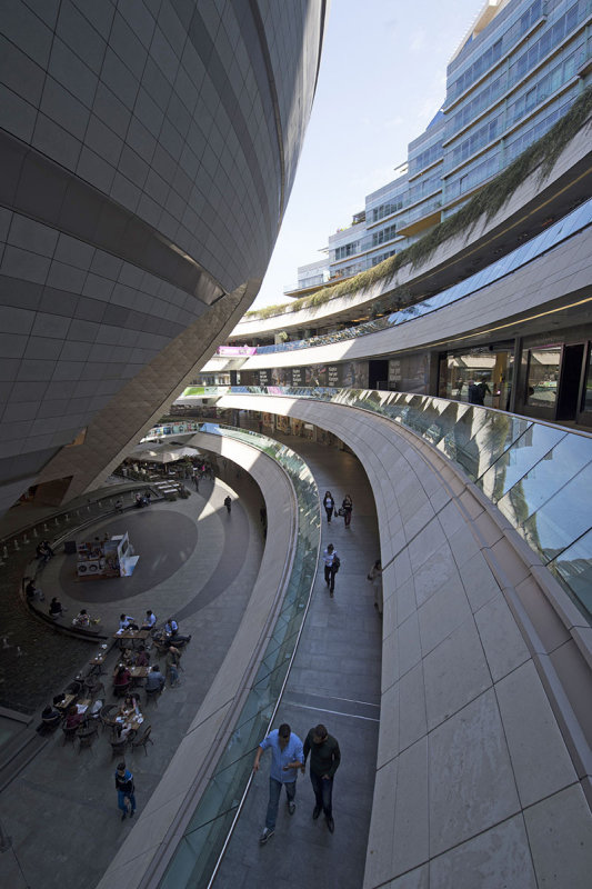 Istanbul Kanyon Shopping Mall May 2014 6485.jpg