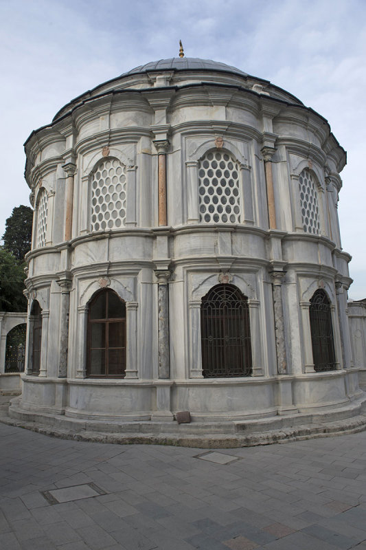 Istanbul Eyup May 2014 8658.jpg