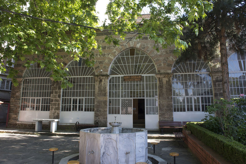 Bursa Ebu Ishak Mosque May 2014 7041.jpg
