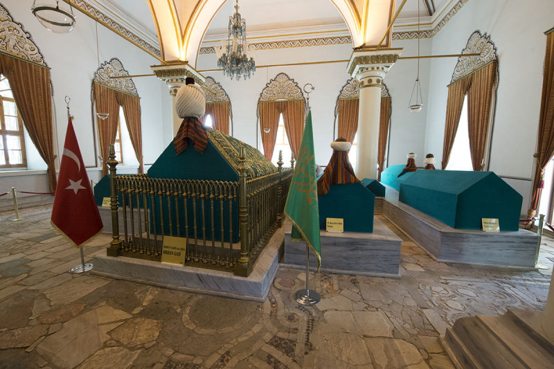 Bursa Orhan Gazi tomb May 2014 6896.jpg
