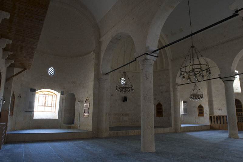 Urfa Salahiddini Eyubi Mosque september 2014 3447.jpg
