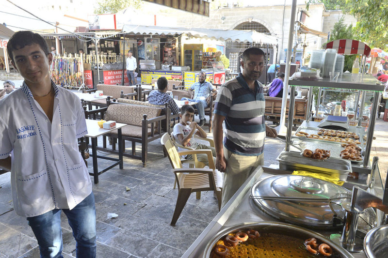 Urfa Walking ancient streets september 2014 3482.jpg