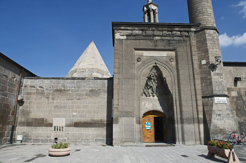 Kayseri Hunat Camii september 2014 2426.jpg