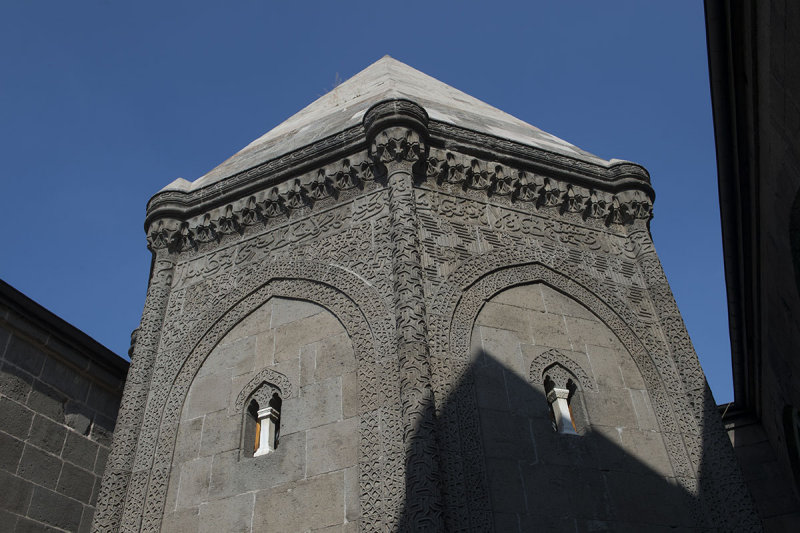 Kayseri Hunat Camii september 2014 2431.jpg