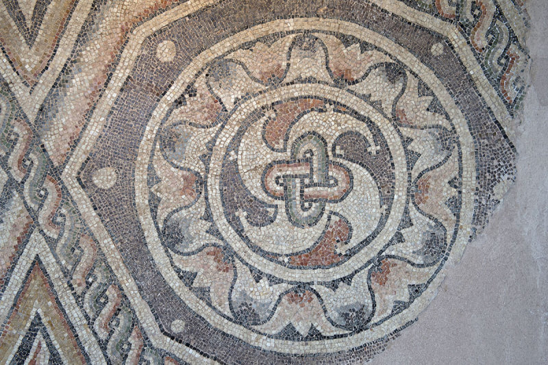 Gaziantep Zeugma MuseumAkdeğirmen mosaic september 2014 2733.jpg