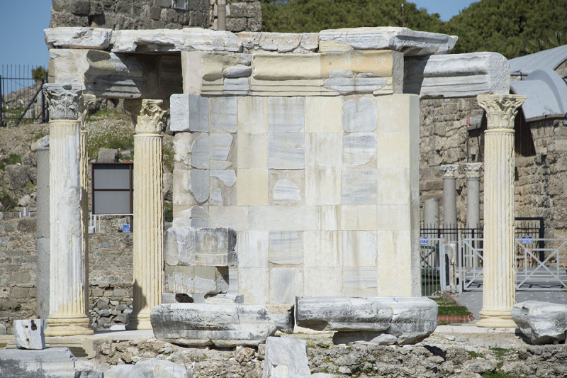 Side feb 2015 6128.jpg