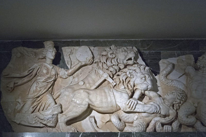 Antalya Museum Gigantomachia feb 2015 6554.jpg