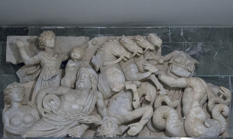 Antalya Museum Gigantomachia feb 2015 6559.jpg