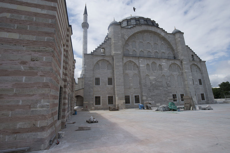 Istanbul Mihrimah Sultan Mosque 2015 0151.jpg
