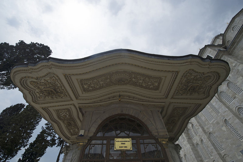 Istanbul Fatih Mosque 2015 9238.jpg