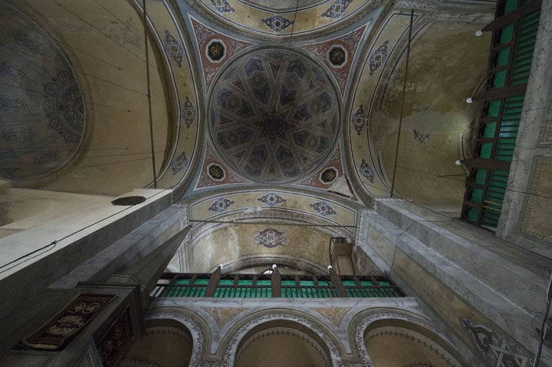 Istanbul Rose Mosque 2015 8613.jpg