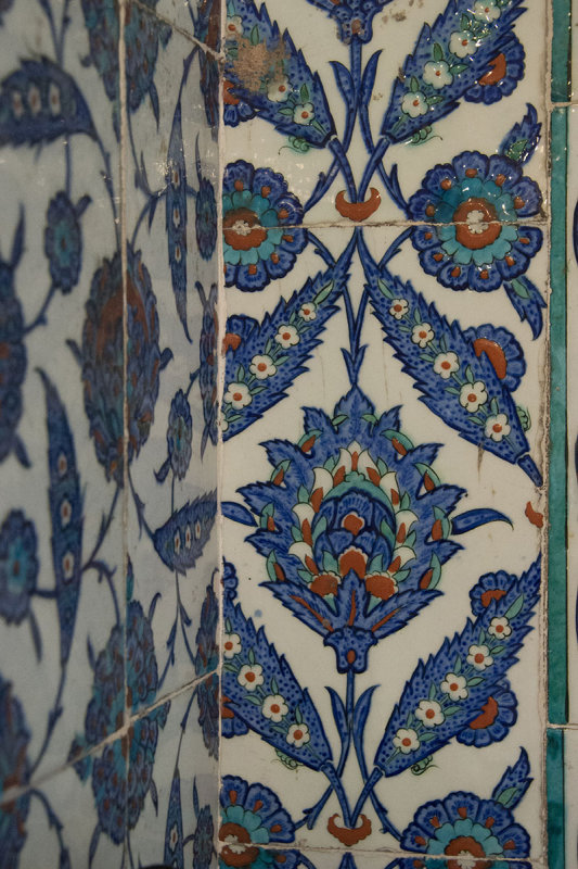 Istanbul Suleymaniye Mosque Grave Suleyman 2015 1239.jpg