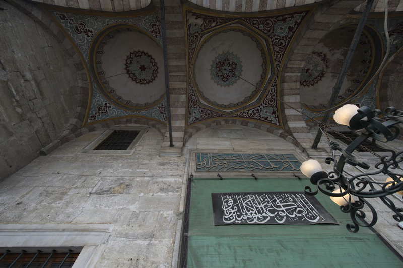 Istanbul Yeni Camii 2015 9363.jpg