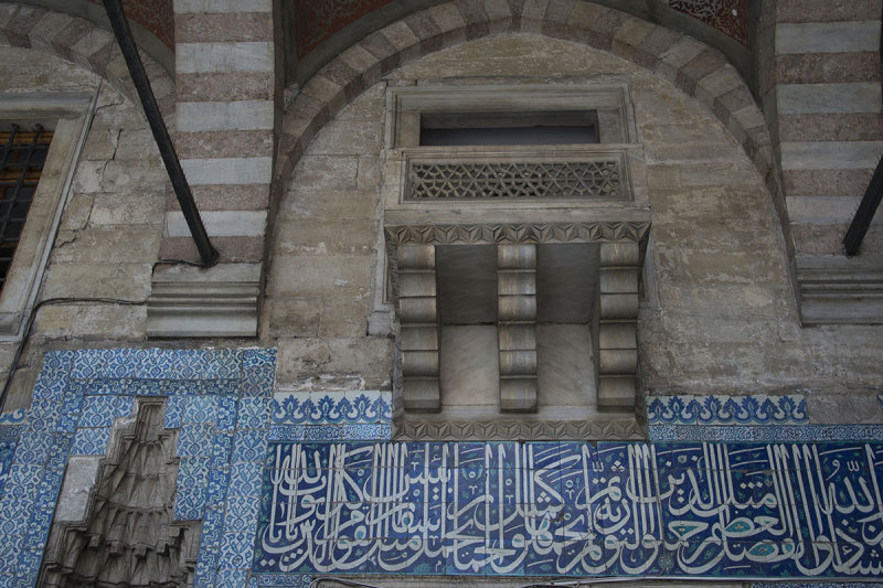 Istanbul Yeni Camii 2015 9370.jpg