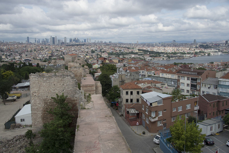 Istanbul Walls near Edirnekapi 2015 0202.jpg