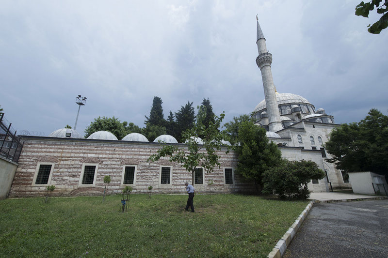 Istanbul Nisanci Mehmet Pasha mosque 2015 9287.jpg