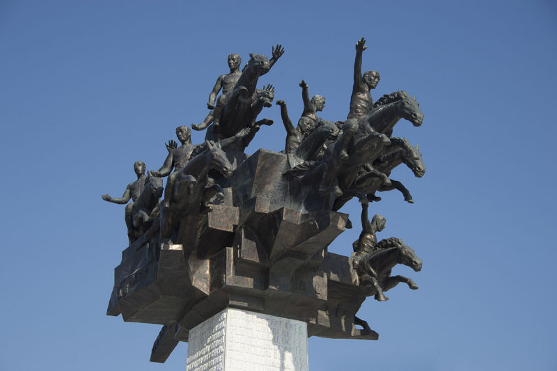 Izmir Republic Tree Monument October 2015 2625.jpg