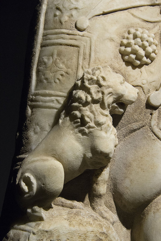 Selcuk Museum Great Artemis October 2015 3013.jpg