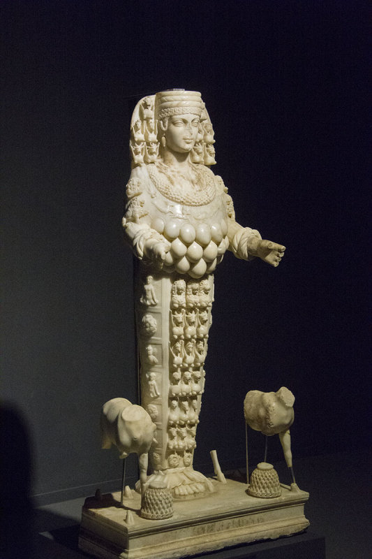Selcuk Museum October 2015 3149.jpg