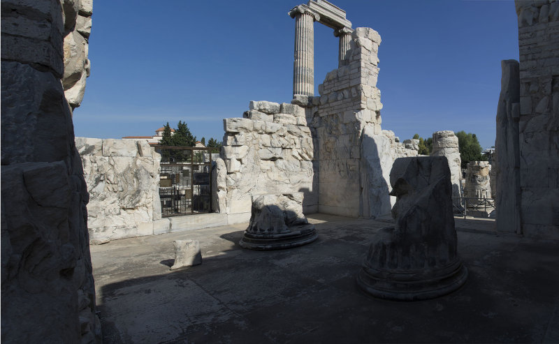Didyma Apollo Temple October 2015 3263 Panorama.jpg