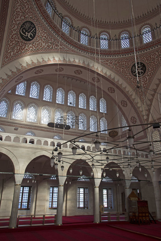 Istanbul Zal Mahmut Pasha Mosque december 2015 4703.jpg