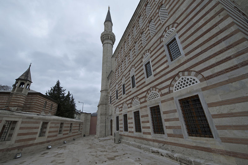 Istanbul Zal Mahmut Pasha Mosque december 2015 5120.jpg
