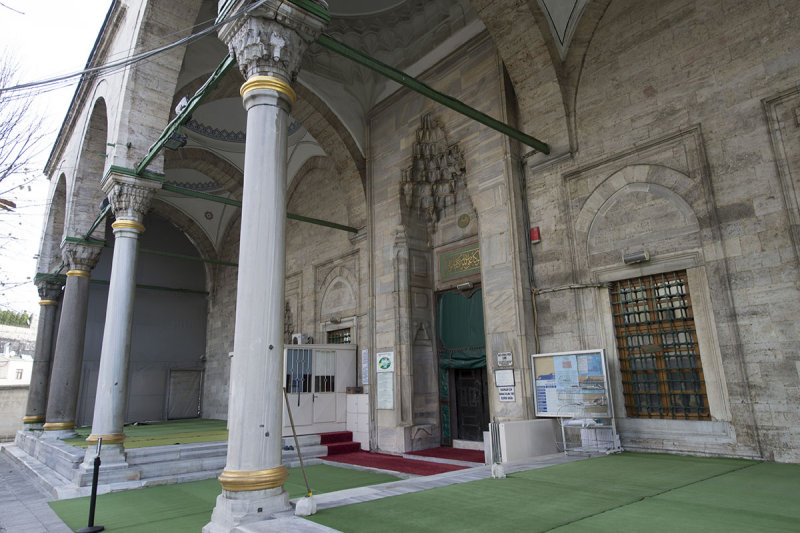 Istanbul Atik Ali Pasha Mosque december 2015 6230.jpg