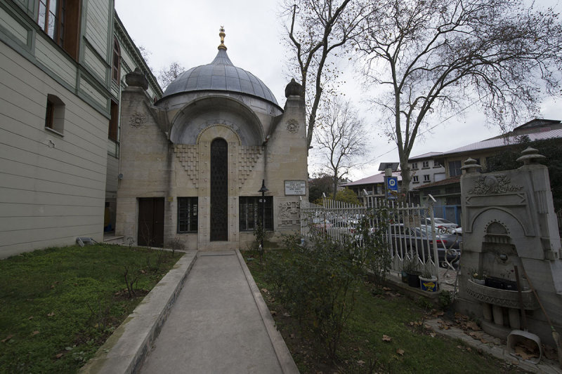 Istanbul Sheikh Zafir complex december 2015 5971.jpg