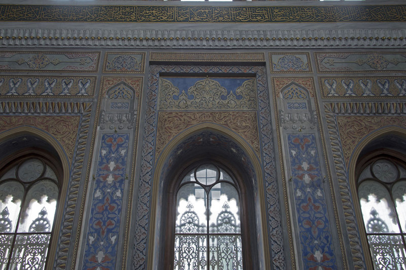 Istanbul Pertevniyal Valide Sultan Mosque december 2015 6612.jpg