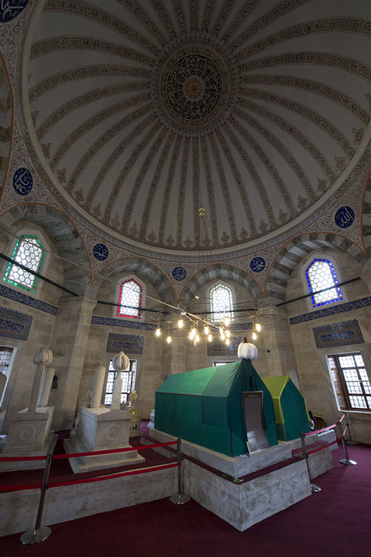 Istanbul Siyavus Pasha Turbesi Eyup december 2015 5076.jpg