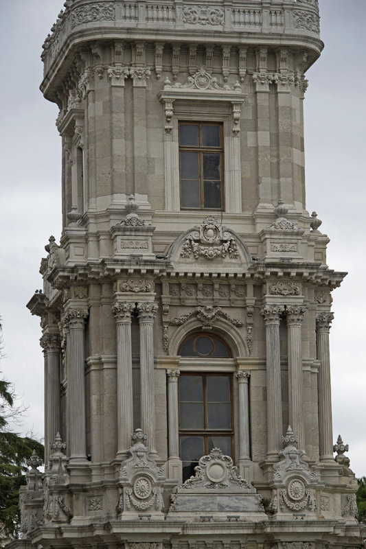 Istanbul Dolmabahce exterior december 2015 5917.jpg