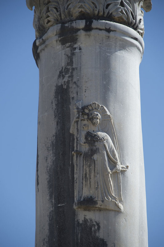 Perge Colonnaded Street October 2016 9500.jpg