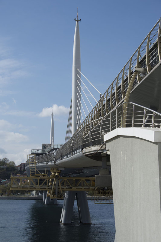 Istanbul Halic Metro Bridge October 2016 8915.jpg