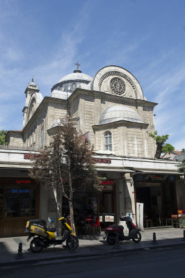 Istanbul Hagia Triada Greek Orthodox Church May 2014 6347.jpg