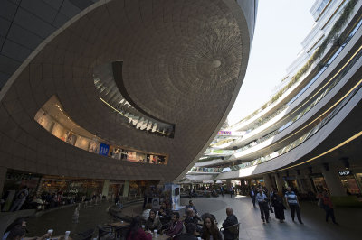 Istanbul Kanyon Shopping Mall May 2014 6515.jpg