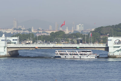 Istanbul Golden Horn Metro Bridge May 2014 8414.jpg