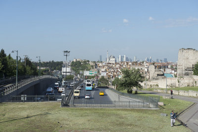 Istanbul Topkapi metro May 2014 6660.jpg