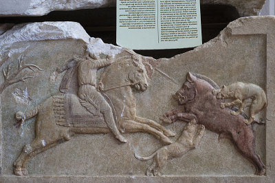 Canakkale Archaeological Museum May 2014 8092.jpg
