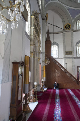 Bursa Emir Sultan Camii May 2014 7084.jpg
