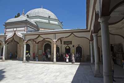 Bursa Emir Sultan Camii May 2014 7105.jpg