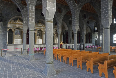 Diyarbakir Surp Giragos Armenian Church september 2014 1120.jpg