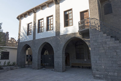 Diyarbakir Surp Giragos Armenian Church september 2014 1126.jpg