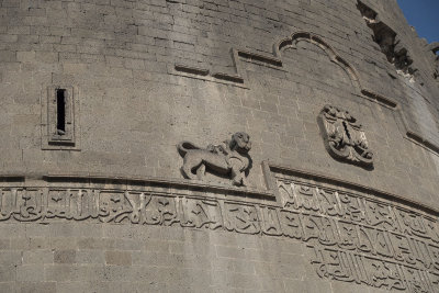 Diyarbakir Walls Yedi Karseh Tower september 2014 1085.jpg